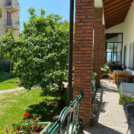טוסקולנו מדרנו Casa Vacanze Gabbianella Villa Con Giardino Lungolago Maderno מראה חיצוני תמונה