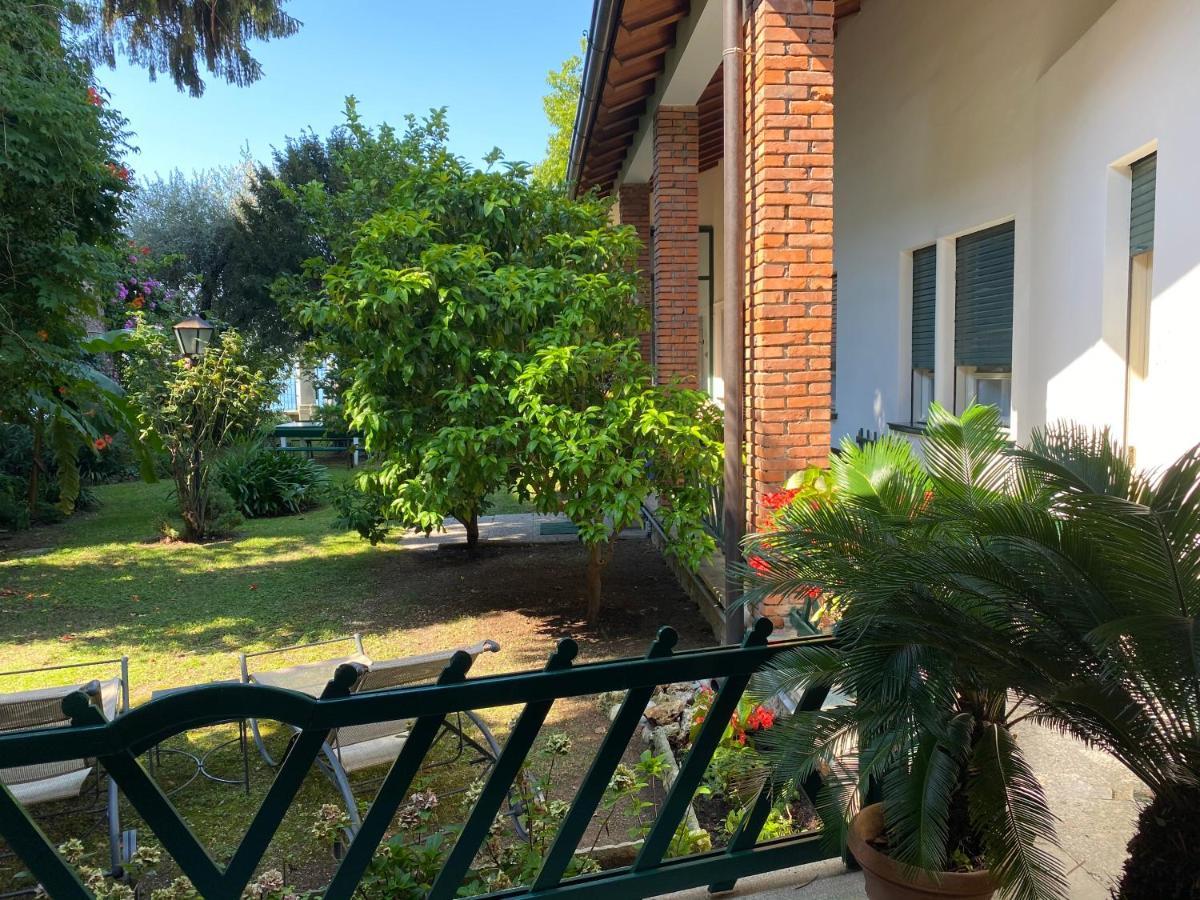 טוסקולנו מדרנו Casa Vacanze Gabbianella Villa Con Giardino Lungolago Maderno מראה חיצוני תמונה