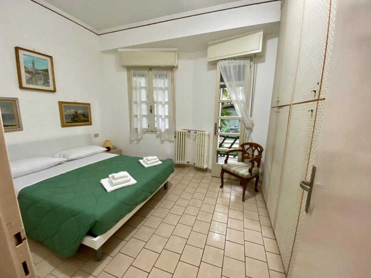טוסקולנו מדרנו Casa Vacanze Gabbianella Villa Con Giardino Lungolago Maderno מראה חיצוני תמונה