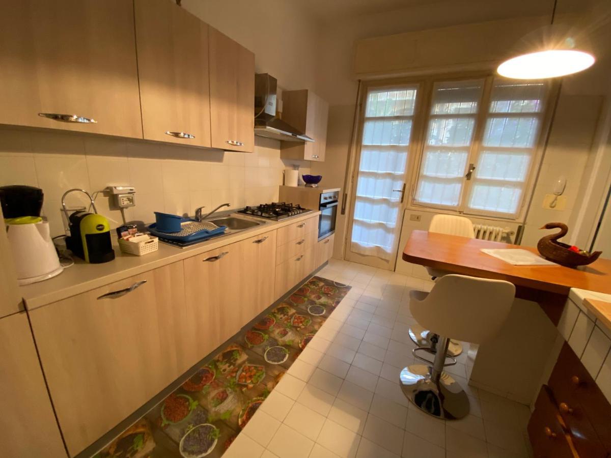 טוסקולנו מדרנו Casa Vacanze Gabbianella Villa Con Giardino Lungolago Maderno מראה חיצוני תמונה