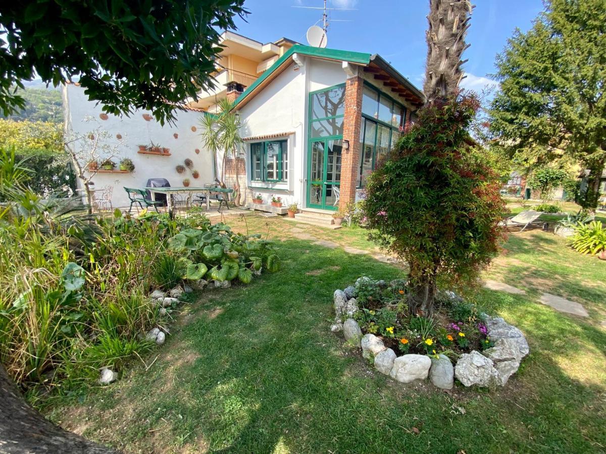 טוסקולנו מדרנו Casa Vacanze Gabbianella Villa Con Giardino Lungolago Maderno מראה חיצוני תמונה